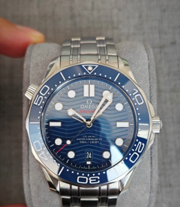 OMEGA シーマスター プラネットオーシャン 600M コーアクシャル マスタークロノメーター 42mm - ブルーセラミックベゼル / Cal.8800搭載 / 300m防水