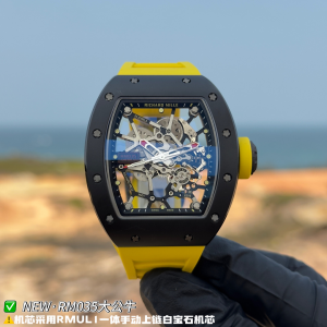 NEW Factory リシャールミル RM035 “ビッグブル”：ブラックセラミック×NTPTカーボンケース×イエローラバーストラップ×RMUL1一体型手巻きムーブメント