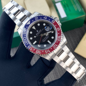 ロレックス グリニッジII Ref.126710BLRO：オイスターパーペチュアル?ブラックダイヤル×レッド&ブルーセラミックベゼル｜究極のアイコンウォッチ