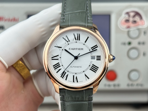 【2026年最新作】カルティエ ロンドン Ref. W68010Z4：自動巻?ホワイトダイヤル×ローマ数字インデックス×グリーンクロコダイルベルト｜究極のクラシックエレガンスメンズ時計