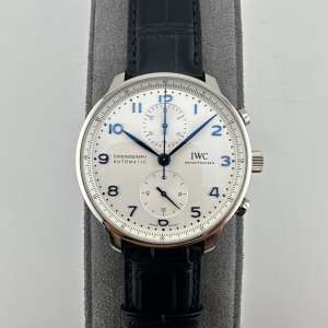 【新作】IWC ポルトギーゼ?クロノグラフ IW371615：白文字盤×ブルー針｜41mm／サファイアガラス