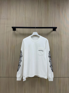【Chrome Hearts】クロムハーツ ASPENシティ限定 ロングスリーブTシャツ ホワイト バタフライプリント 32番手双糸コットン 稀少アイテム