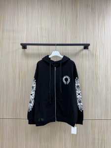 【Chrome Hearts】クロムハーツ ジップパーカー ブラック 白ダガープリント 马蹄形ロゴ 500g裏起毛  稀少アイテム