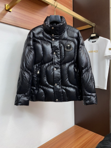 モンクレール Moncler 2026 秋冬新作 ハイネックダウンジャケット ブラック 男女兼用 hicopymn022