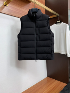 モンクレール Moncler 秋冬 メンズダウンベスト ブラック 男女兼用 hicopymn026