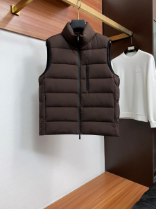 モンクレール Moncler 秋冬 メンズダウンベスト ブラウン 男女兼用 hicopymn028