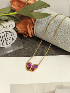 【Van Cleef & Arpels】ヴァンクリーフ＆アーペル フルイ バタフライ ネックレス 紫玉髄グラデーション ゴールド 升级款（市場頂級）