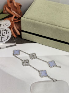 【Van Cleef & Arpels】ヴァンクリーフ＆アーペル アルハンブラ 5モティーフ ブレスレット 紫玉髄＆ダイヤモンド 925シルバー 新P1対版級