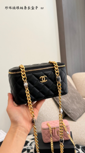 【CHANEL】シャネル ヴィンテージスタイル ボックス型 バニティケース 黒 ラムスキン エナメル＆パール チェーンストラップ 鏡付き 2WAYショルダーバッグ AP2199B24565UC160