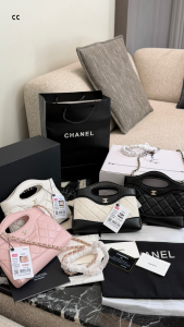 【CHANEL】シャネル 31 バッグ ミニ ドーリー ショルダーバッグ 4色展開 ゴールド金具 チェーンストラップ (公式型番: AS1912B04900CXXXX)