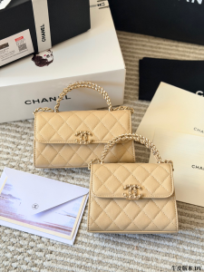【CHANEL】シャネル 25S ハンドル Kelly WOC ベージュ キャビアスキン ゴールド金具 オープンワークハンドル 2WAY (公式型番: CHANEL-25S-HANDLE-KELLY-WOC-BEIGE-GOLD-19CM)